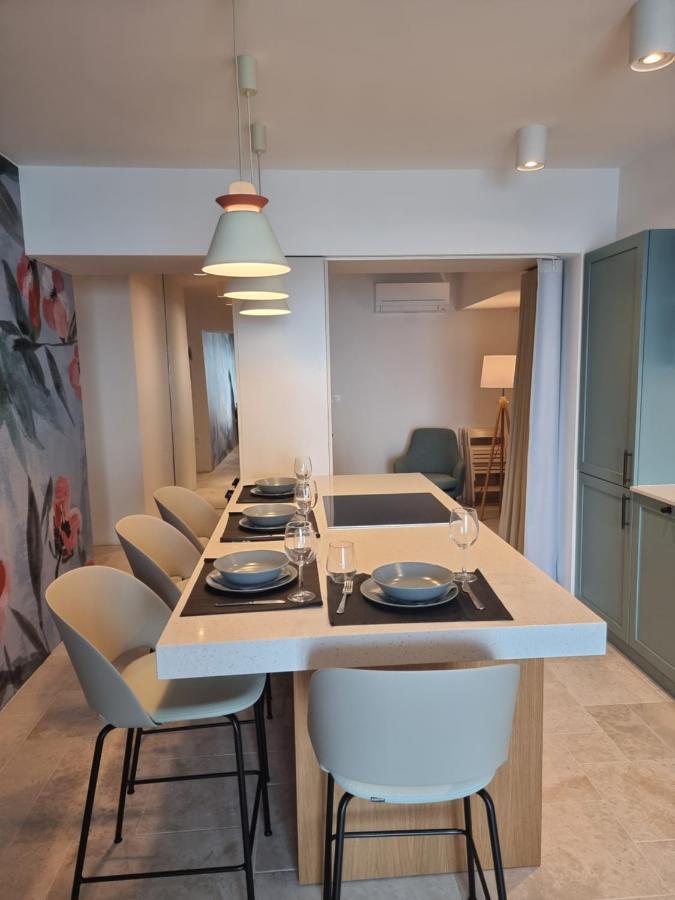 Bella Vista Apartment ไพราน ภายนอก รูปภาพ