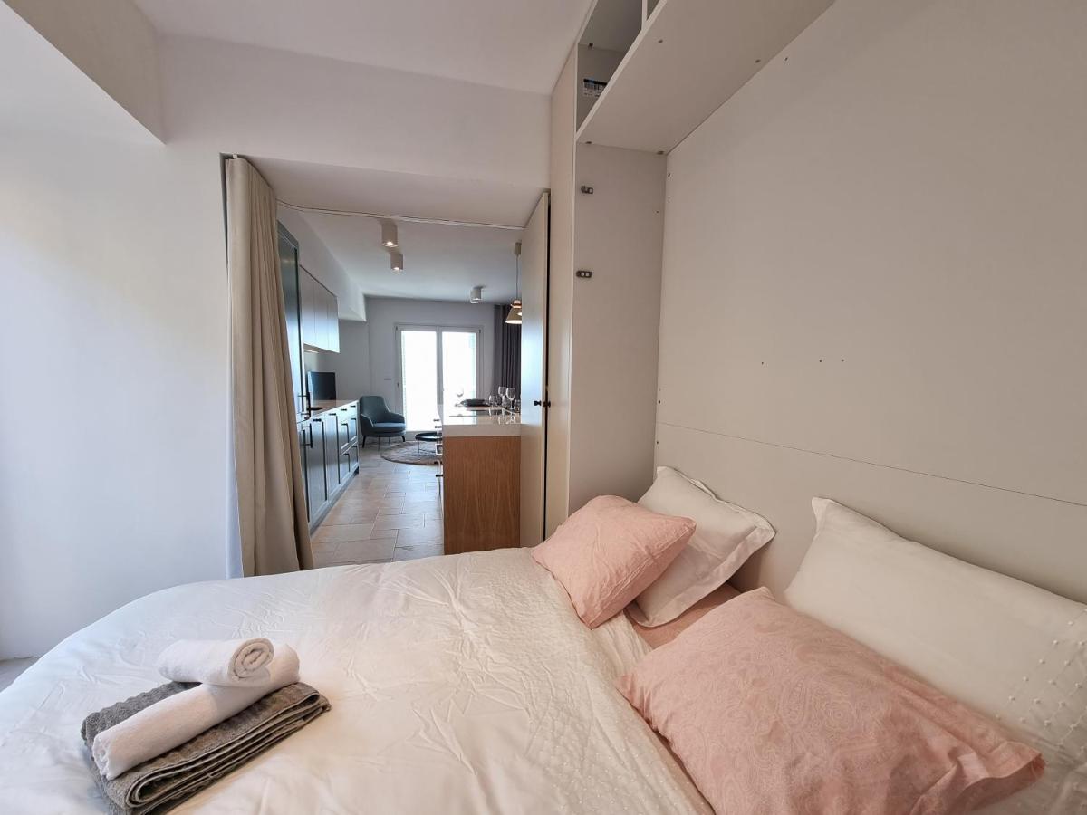 Bella Vista Apartment ไพราน ภายนอก รูปภาพ