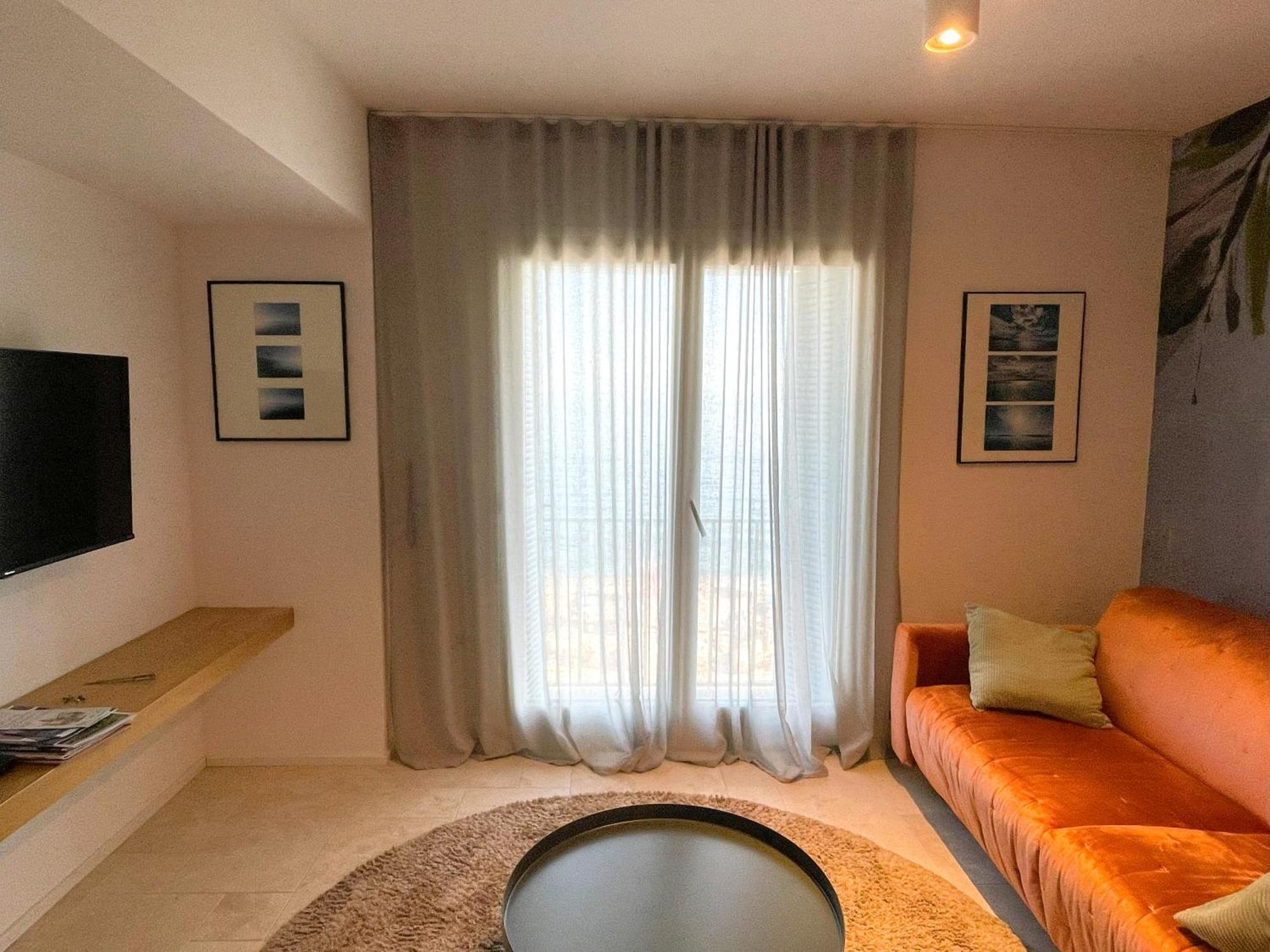 Bella Vista Apartment ไพราน ภายนอก รูปภาพ
