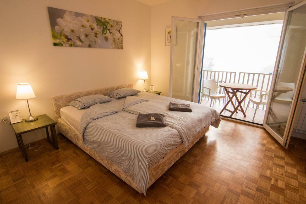 Bella Vista Apartment ไพราน ภายนอก รูปภาพ